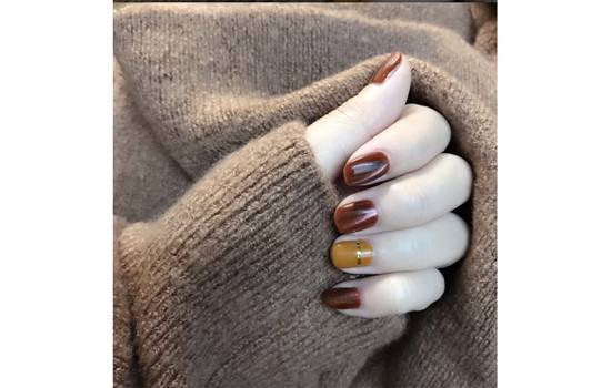 2018:美甲图片显手白秋冬款,超好看的秋冬美甲