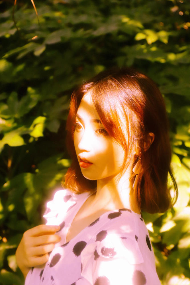 清新风,精致的脸蛋,灿烂的笑容,每一个眼神都是那么勾魂!