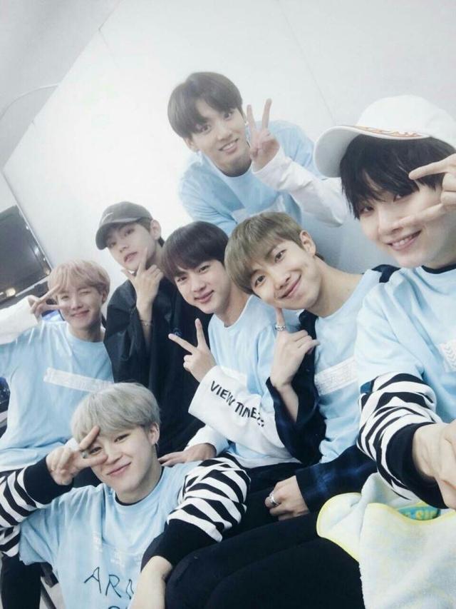 Bts防弹少年团 不一样的 黄金忙内 田征国 网友 是肌肉兔子 看点快报