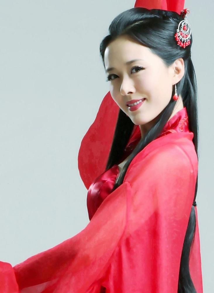 美女演员 颜丹晨 现代与古装