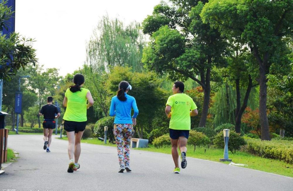 为什么你跑步又累又慢 这4点不注意 身体肯定好不了 看点快报