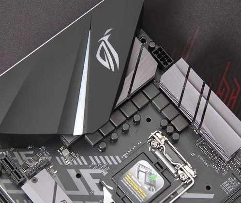 i5 8500和 i7 8700的差距大吗?哪个性价比更高