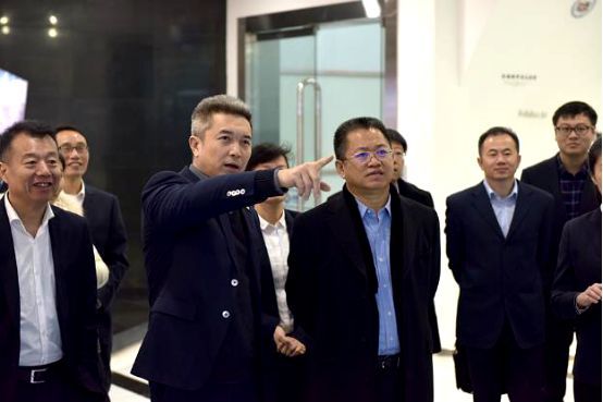 全友董事长的儿子图片_全友董事长照片(3)
