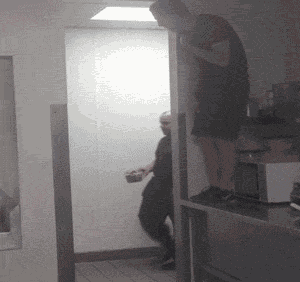 恶作剧吓人感觉有点不厚道,但为什么.每次看到还是很开心呢?