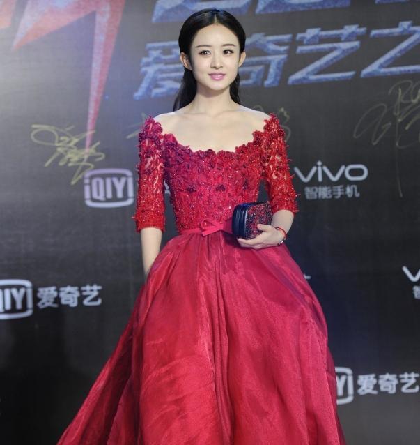 赵丽颖:窈窕淑女,回眸一笑百媚生
