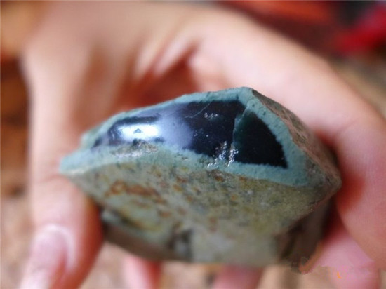 雅觅赌石知识——墨翠都产自哪些场口，各有什么特点！