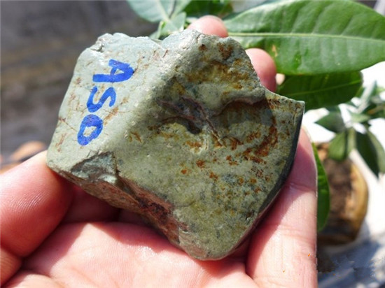 雅觅赌石知识——墨翠都产自哪些场口，各有什么特点！