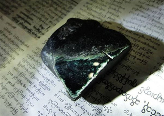 雅觅赌石知识——墨翠都产自哪些场口，各有什么特点！