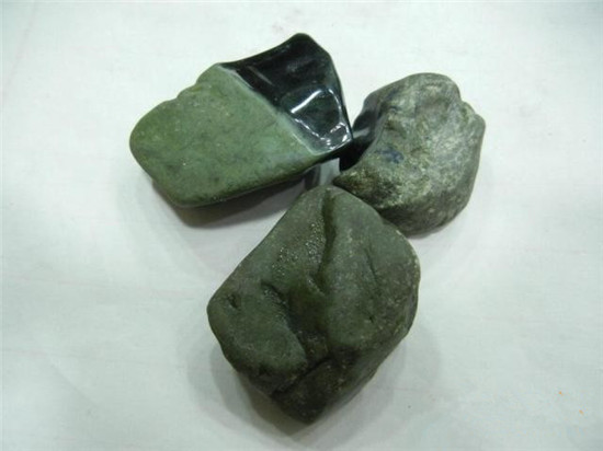 雅觅赌石知识——墨翠都产自哪些场口，各有什么特点！