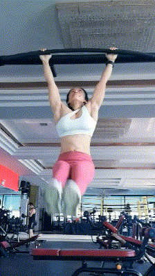 搞笑gif趣图:老婆不能光会做饭,还要会一些套路