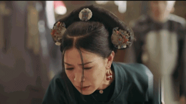黑化不靠浓妆，没想到这个梗也是她设计的！
