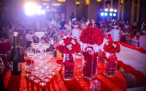 在上海份子钱出多少合适?心在流血啊