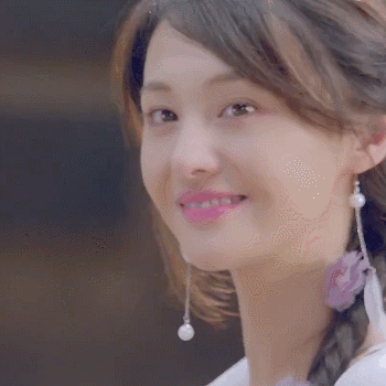 新男友都大方认爱了,郑爽什么时候能专心凹个造型?