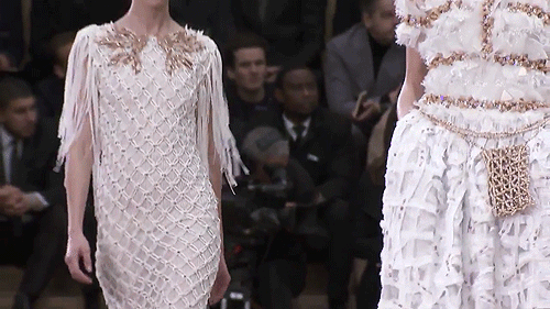 10月1日:stella mccartney,giambattista valli,alexander mcqueen 10