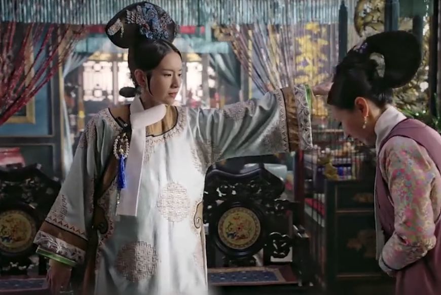 如懿传:莲心从小宫女到如懿的心腹,一招就让皇后进冷宫,真狠!