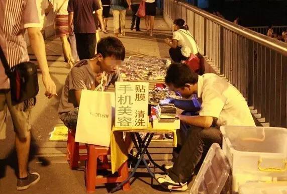 我的天!上海月薪过万的工作 现在转行还来得及