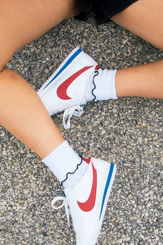 等等我先摆好造型,那些小学生单品让你变美!