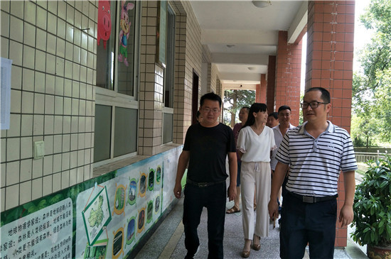 丹棱县双桥小学到何场小学开展交流学习活动