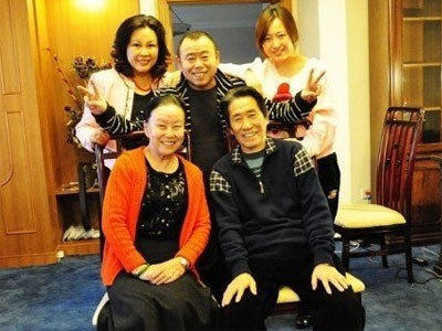 娱乐圈中的孝顺帝,李晨送妈妈心形石头_学生时