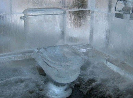 世界最奇葩厕所,让你大街上当众便便