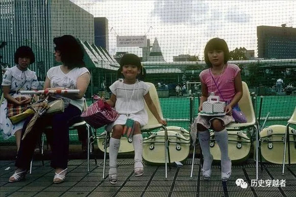 一组上世纪80年代日本女人照片