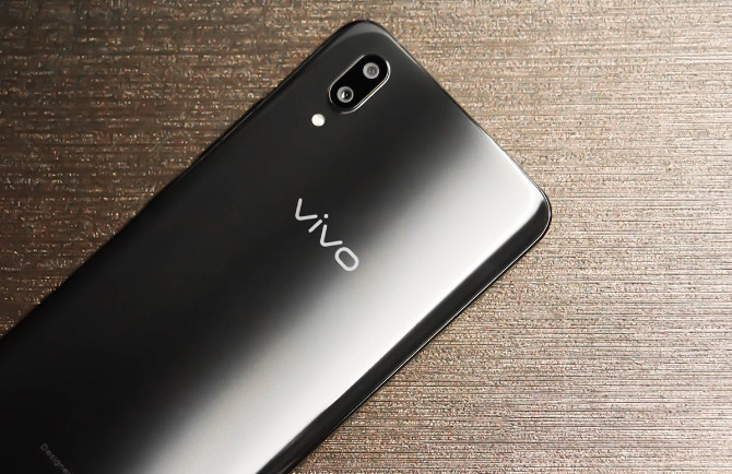 新机vivo v11支持屏下指纹将在9月6日发布,对应于oppo