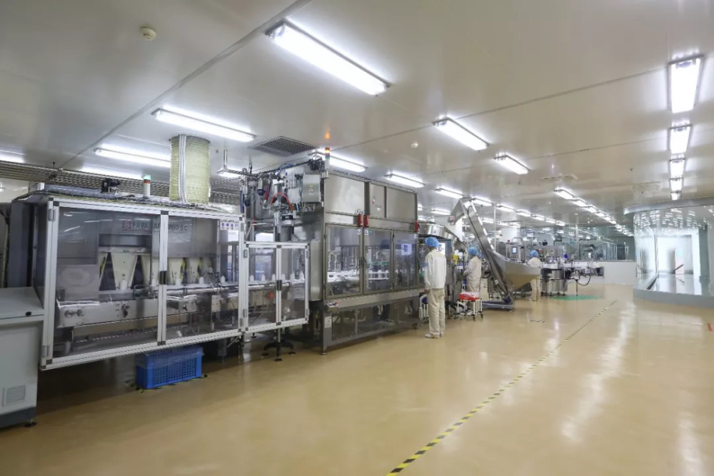 隆力奇智能化新工厂参观通道 2 特色景点一览 目前小镇内建有工业