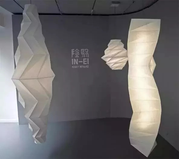 三宅一生用出神入化的折纸术打造的132 5.系列,至今仍