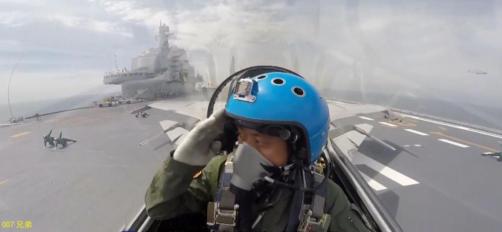 看这图才能体会歼15着舰有多危险_腾讯网触屏