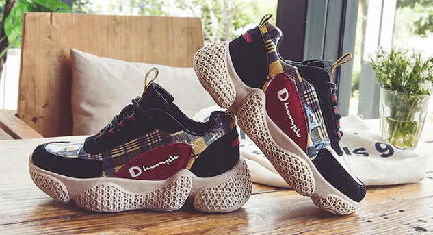 学生党最爱的运动鞋就是老爹鞋,它会拯救你的