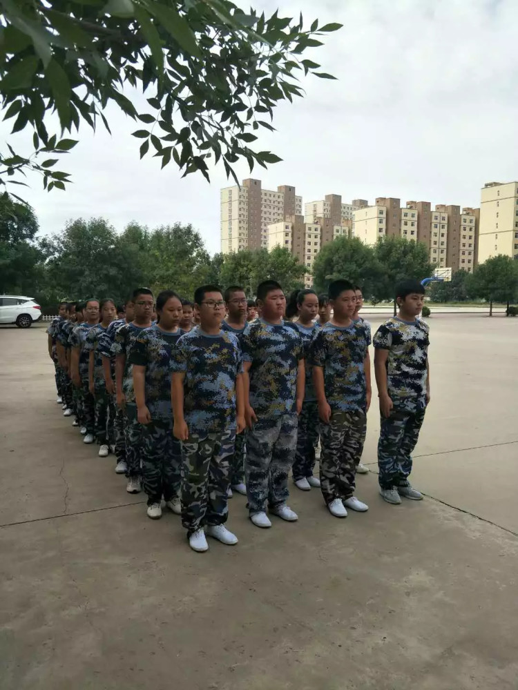 震憾! 衡水初中生军训现场曝光!