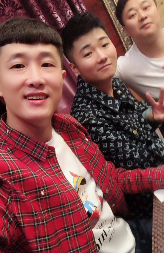 快手最招人喜欢的主播,歌手白小白上榜,第一实