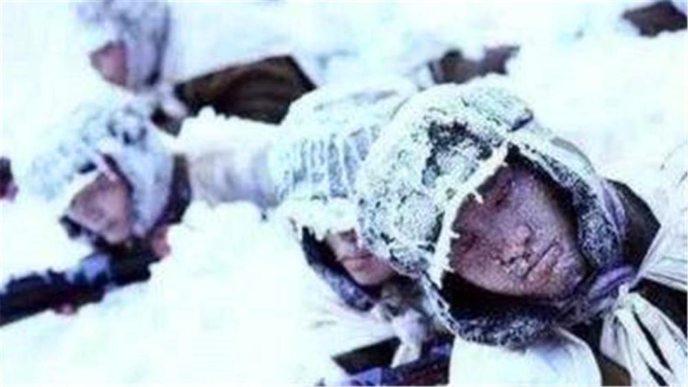 美国老兵回忆抗美援朝,中国军人英雄冻成冰雕,被嘲讽不尊重生命