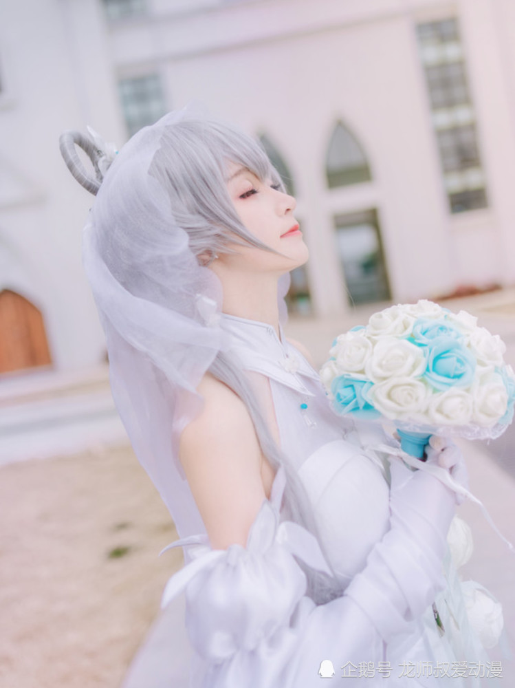 洛天依纯白花嫁cosplay:yui金鱼珍藏版,赶紧收藏吧