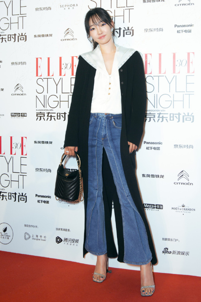 白百何咋想的参加elle时尚盛典不穿礼裙,直接穿牛仔裤