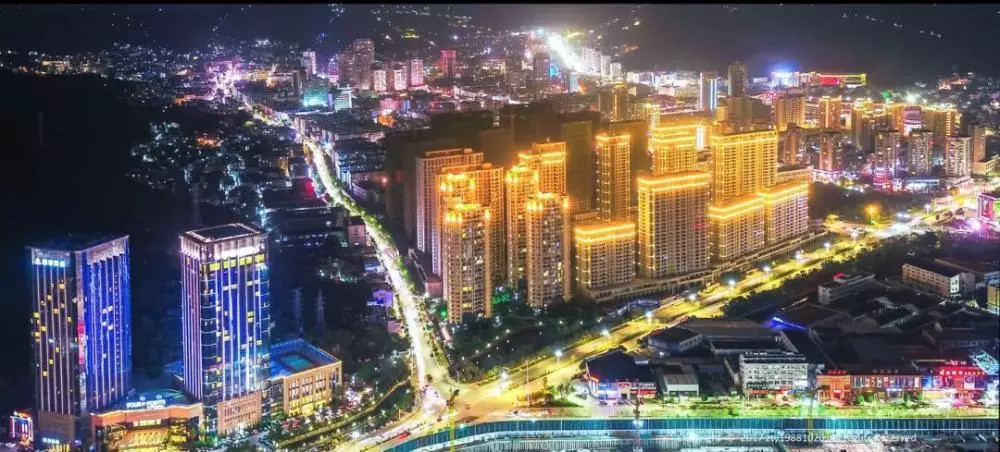 这是我的证件照 三门夜景 我叫台州 这是我的素颜照 在台州 有静穆