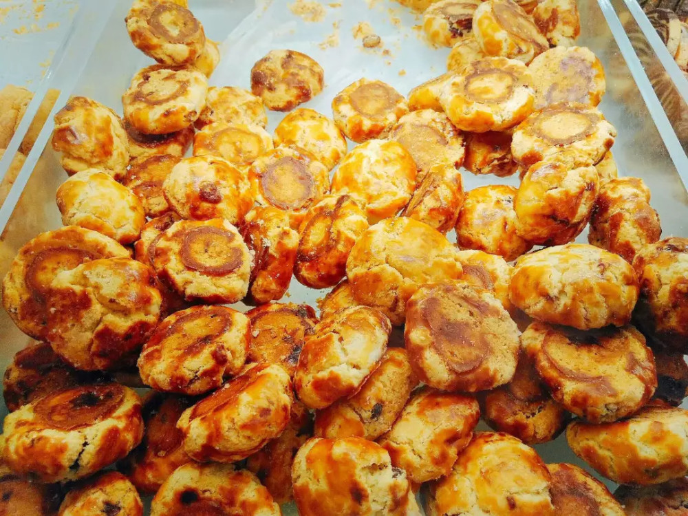 100块钱不到,逛遍吃遍淮海中路的上海老字号!