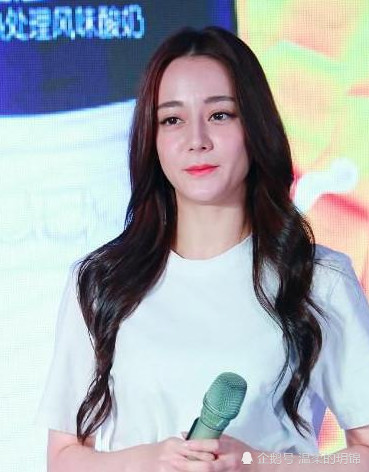 迪丽热巴老得好快啊!不到26岁,却像中年女人