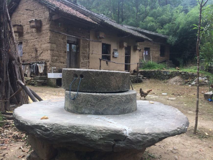 在农村这样的房子80后有记忆90后没印象00后没见过!