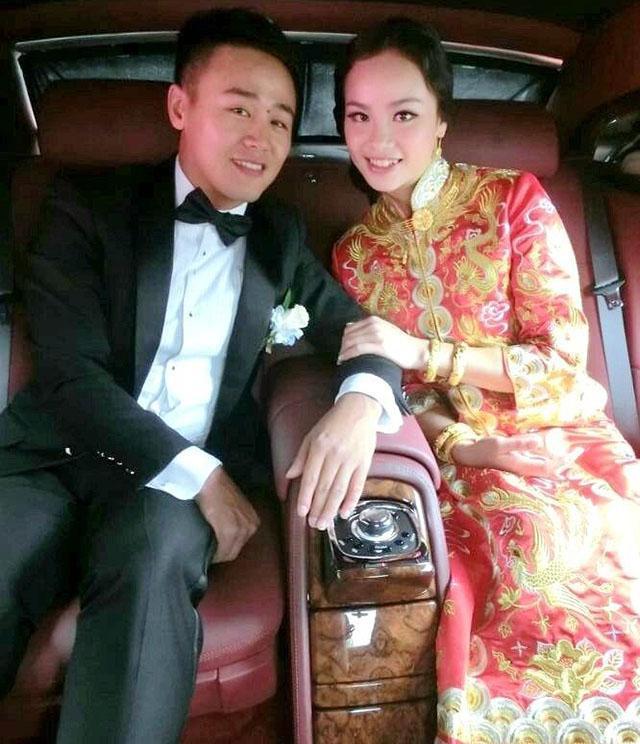 奥运冠军胡佳近照:成为公司老总,老婆是花游女神,儿子