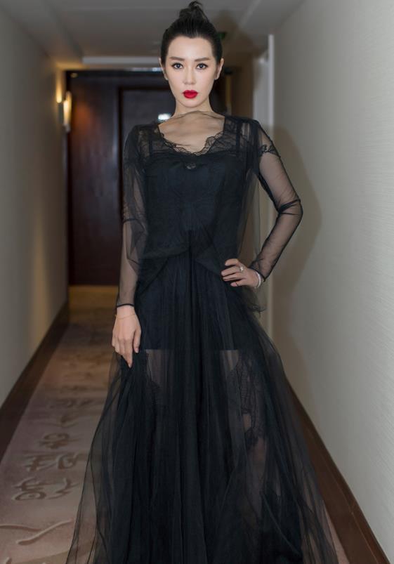 出道19年零绯闻,斩获多届最佳女演员奖,网友:太