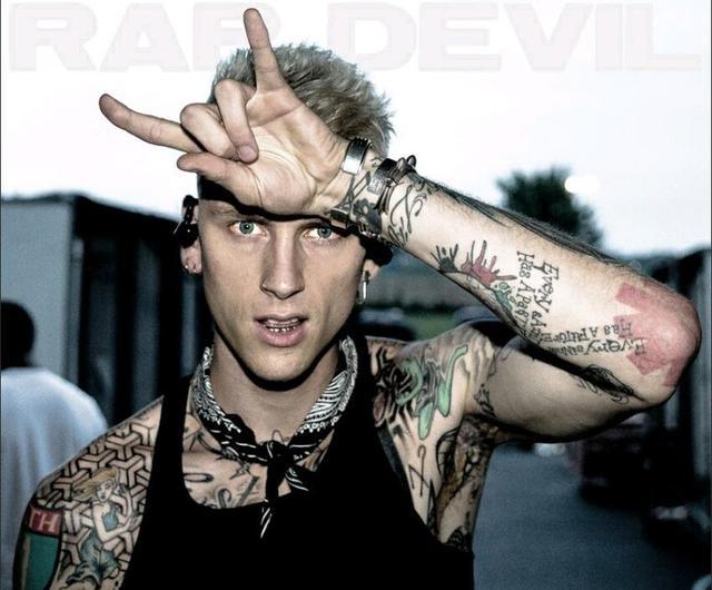 那吾克热脱帽,不只是吴亦凡中国阿姆,潘玮柏:比