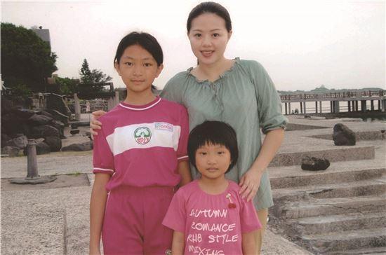 《15个》张婷媗爆红 45岁<em>练就马甲线</em>_<em>学生</em>时