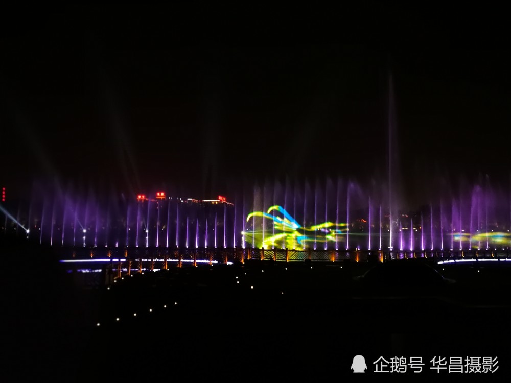 临汾:汾水古韵音乐喷泉欣赏