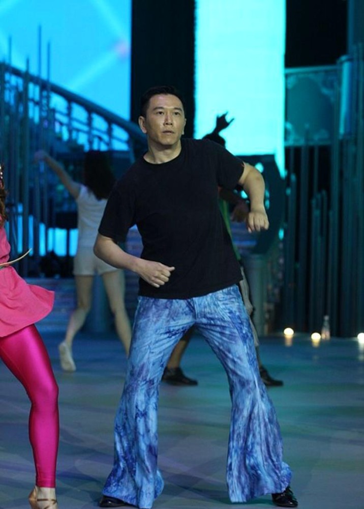 他曾是香港最红的男星,如今化身成为中年大叔