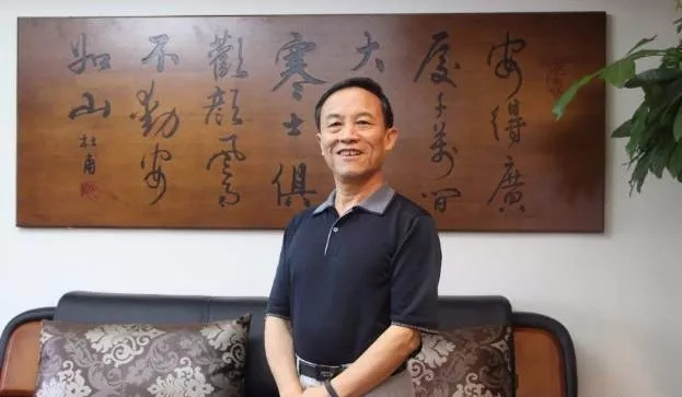 成都房协会长王晓白:房地产并非末日来临而是