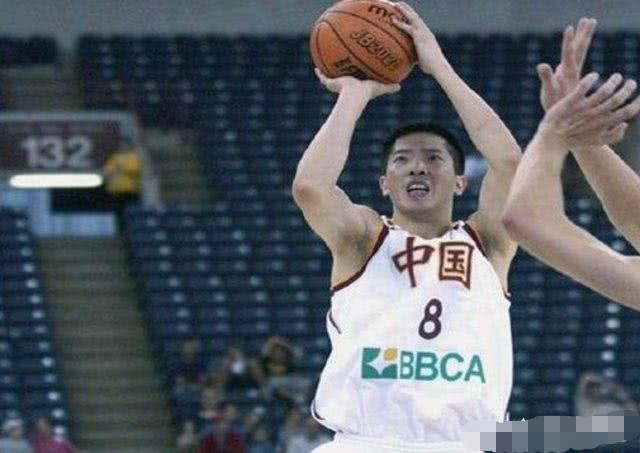 胡卫东在科比头上怒砍30分,若进nba成就会比丁彦雨航高吗?