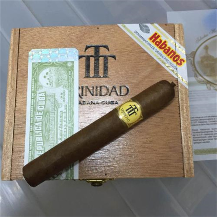 世界上最贵的5大香烟,有一种烟的烟盒还镶了钻,网友:太壕了