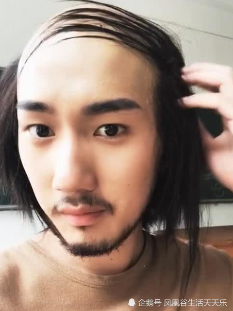 抖音最帅"地中海"男神,当他露出秃头的时候,网友:我要