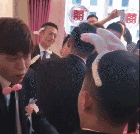 在伴娘们设置的